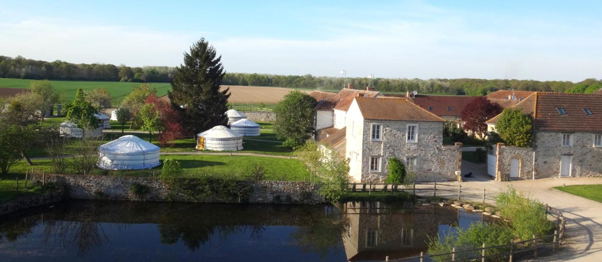 Yourte Nomade-Lodge Les Ecrennes Exterior photo